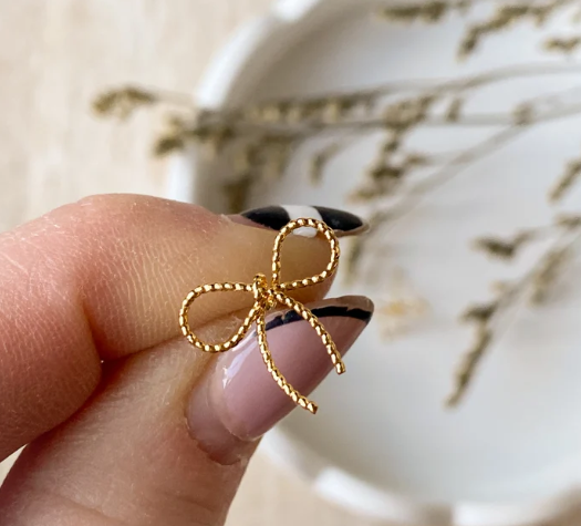 The Elle Bow